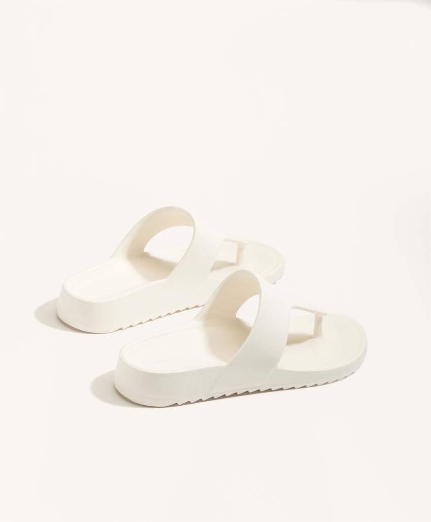 Chinelos de banho em forma de T