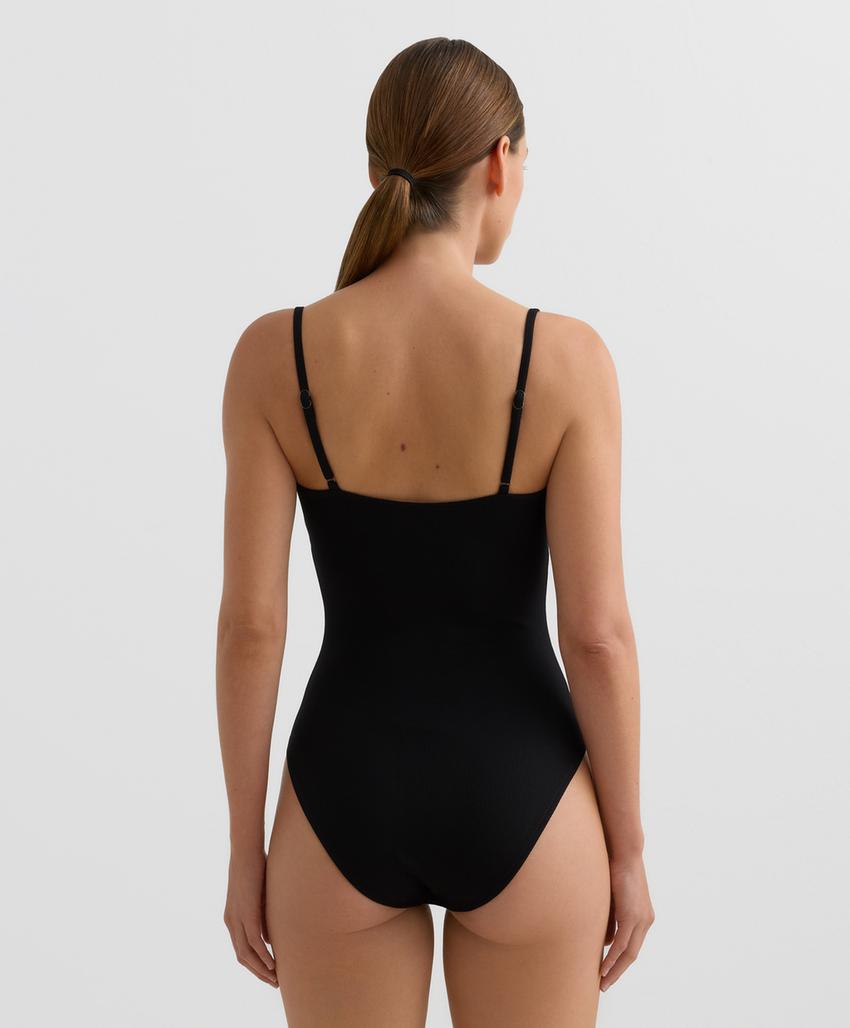 Купальник с v-образным вырезом из пике