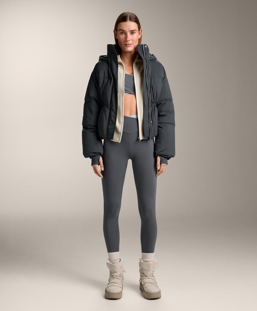 Короткая куртка с наполнителем из 100% пуха