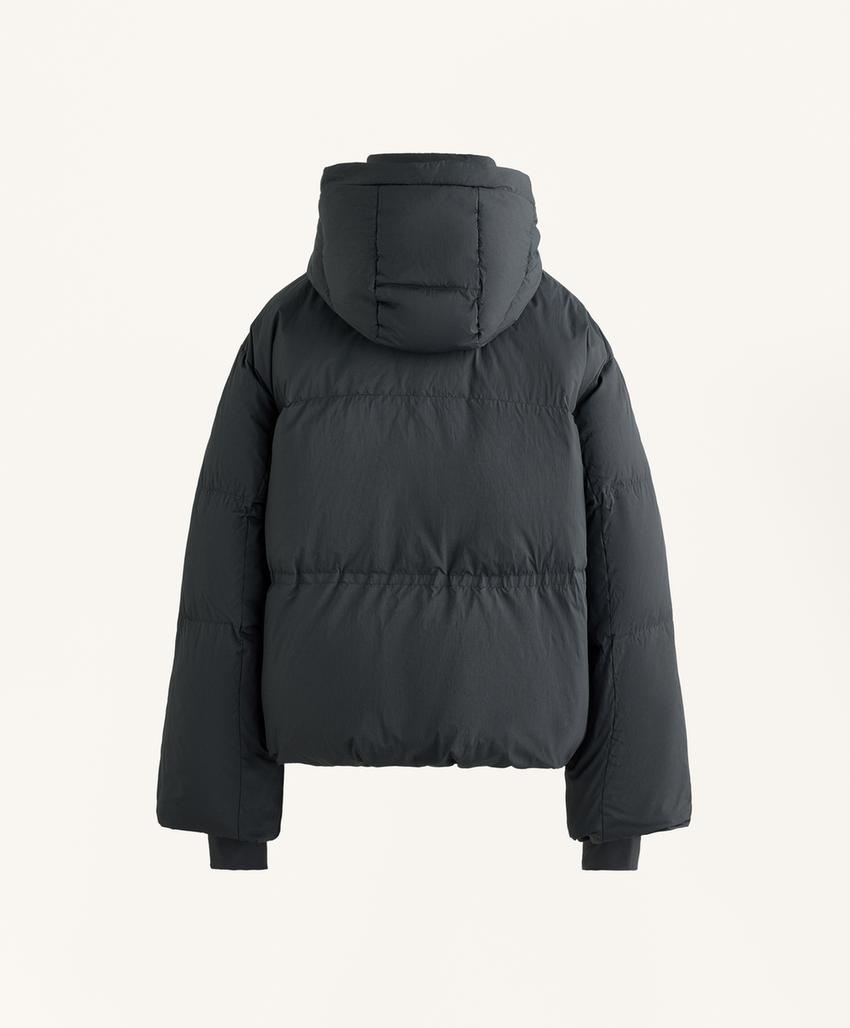 Короткая куртка с наполнителем из 100% пуха