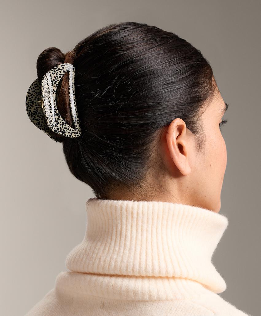 Большая заколка для волос