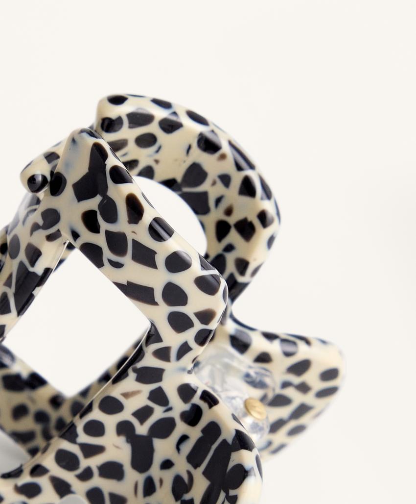 2 заколки для волос с эффектом мрамора