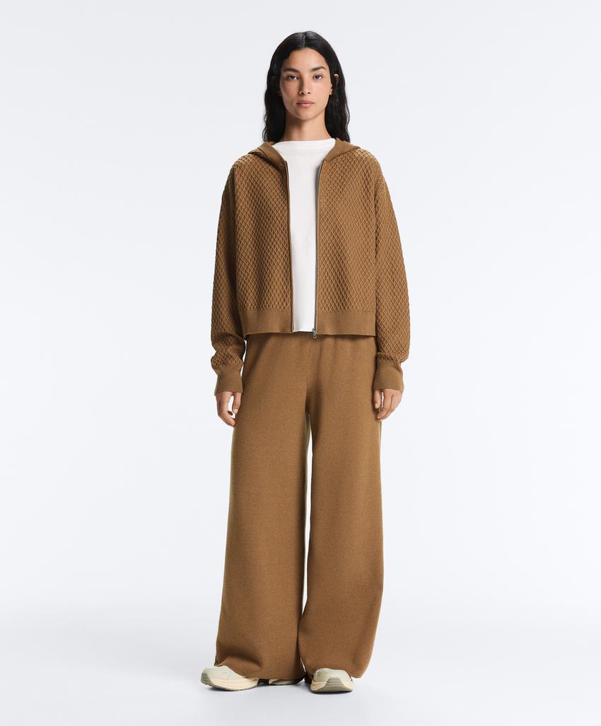 Вязаные брюки прямого кроя со структурным узором по бокам