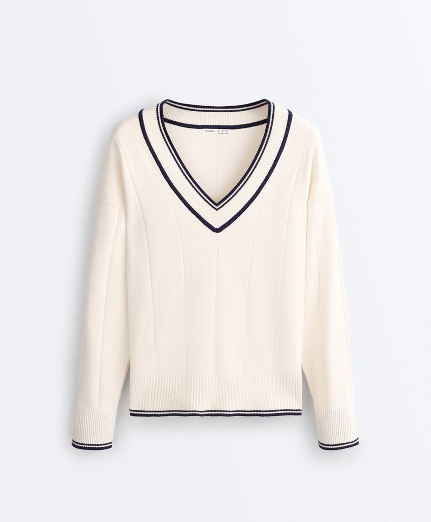 Вязаный свитер с V-образным вырезом и контрастом