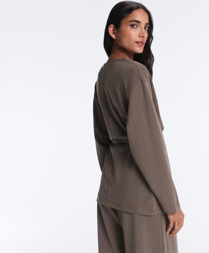 Длинная куртка с асимметричной полоской из модала