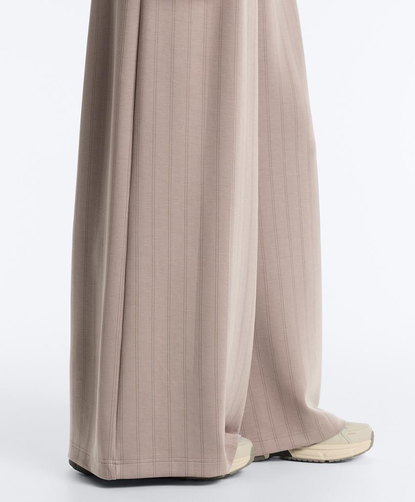 Широкие полосатые брюки из мягкой ткани с модалом