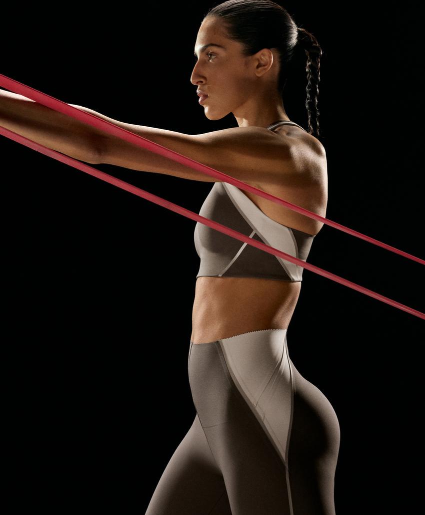 Firm support Compressive reflective sports bra