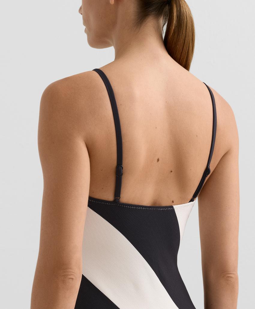 Купальник бандо из пике в диагональную полоску