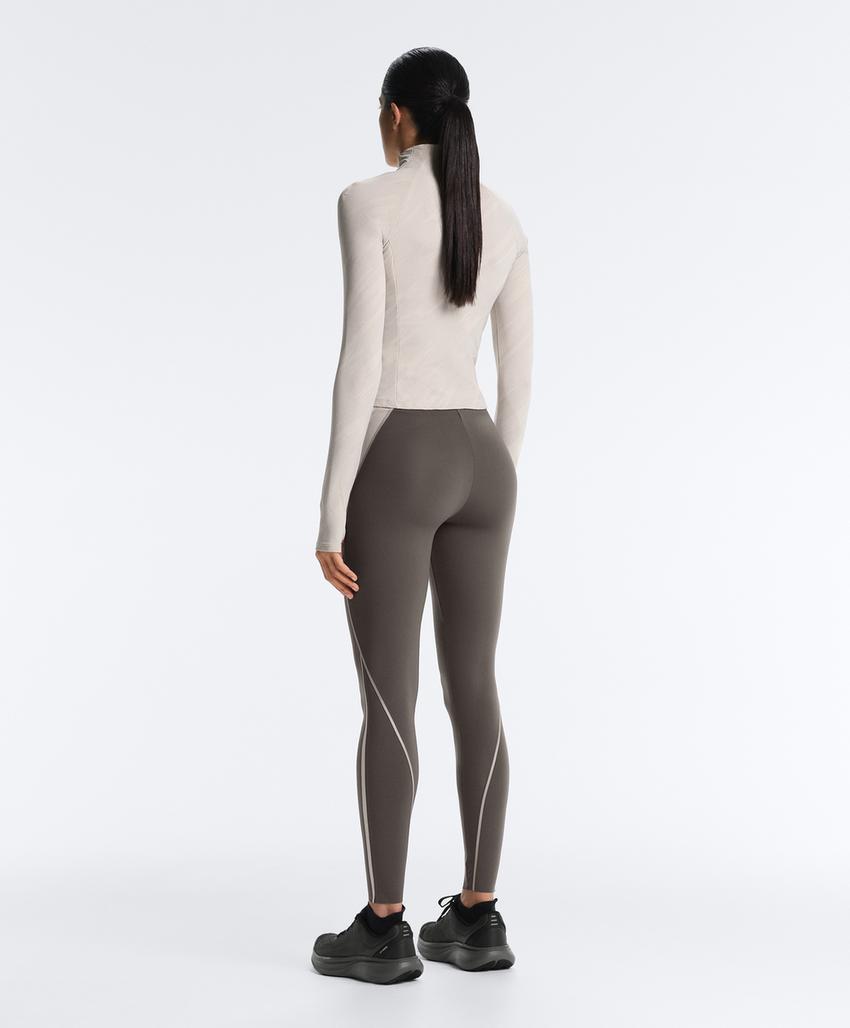 Light warm reflective technical jacket