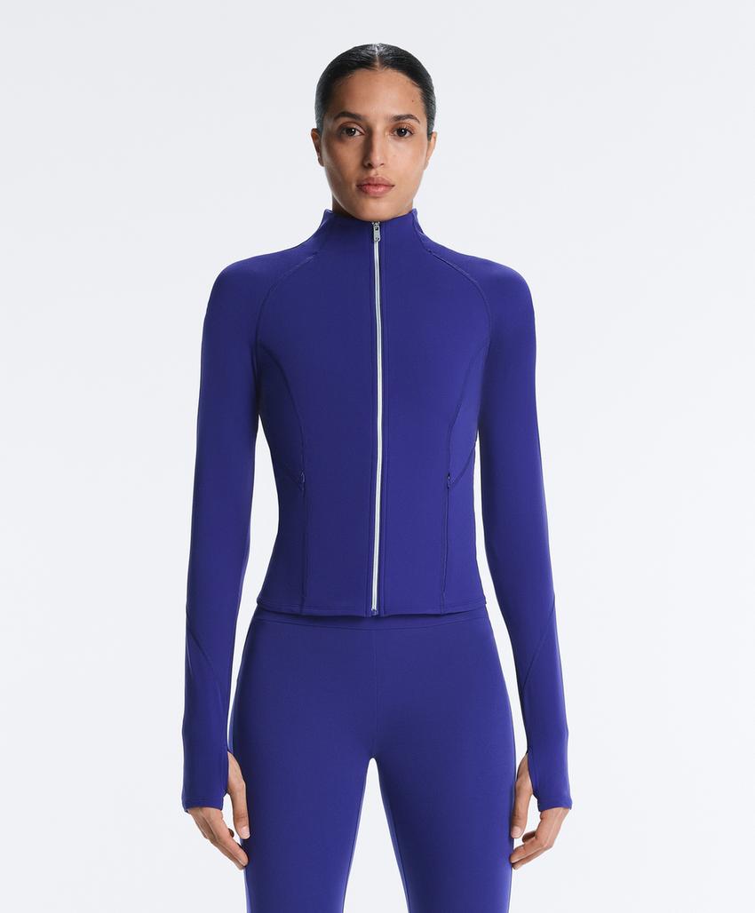 Легкая теплая высокотехнологичная куртка