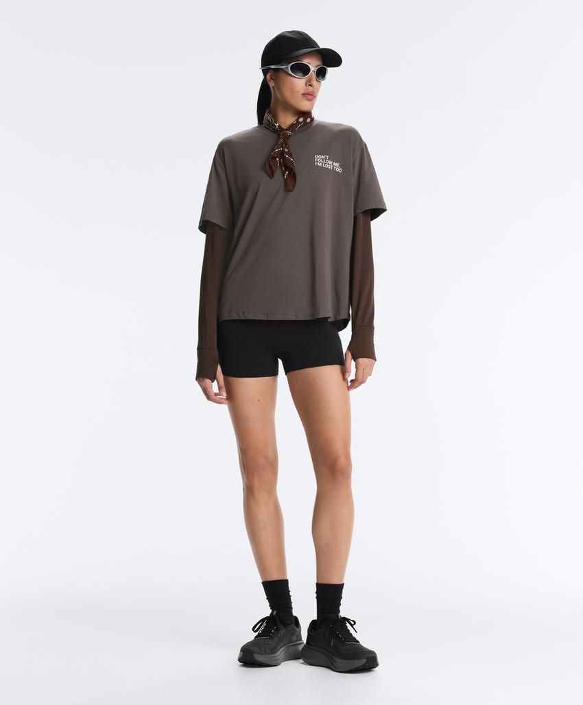 T-shirt boxy com mensagem e mistura de algodão