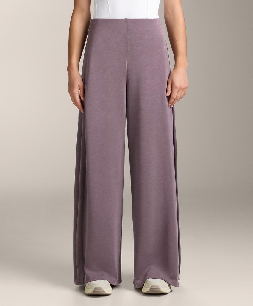 Широкие брюки с мягким прикосновением с боковым складкой и модалом