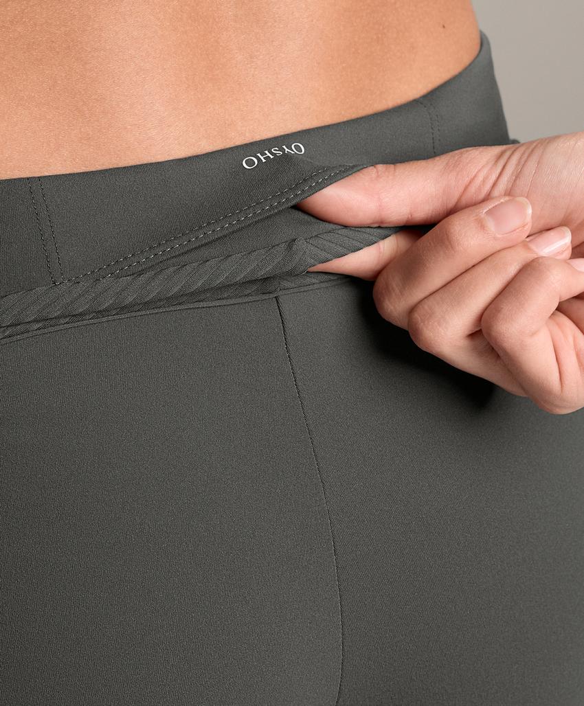 Брюки комфортного кроя с высокой посадкой и боковыми ребрами