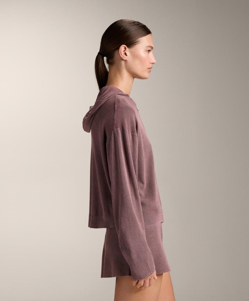 Куртка из вязаного трикотажа в рубчик с капюшоном