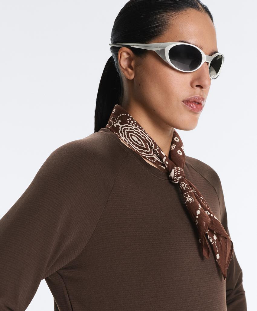 Лонгслив из высокотехнологичной ткани