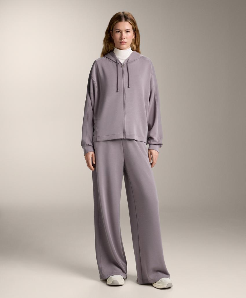 Удлиненная куртка с капюшоном и деталью в рубчик из мягкого модала