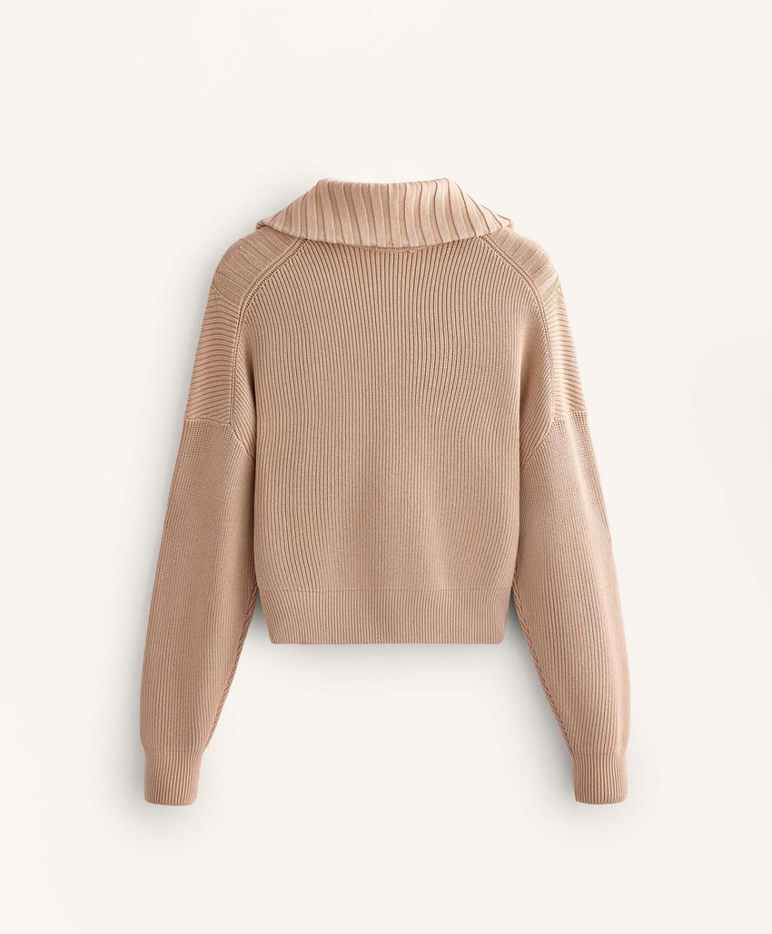 Вязаная куртка в рубчик