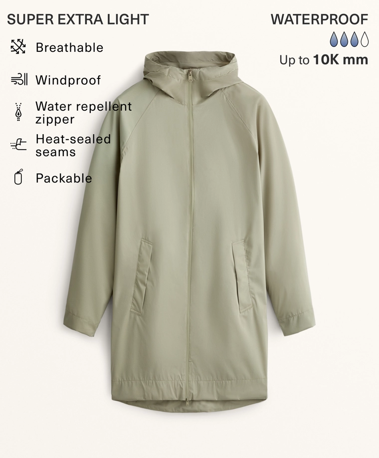 Сверхлегкая упаковываемая куртка oysho с водонепроницаемостью 10k