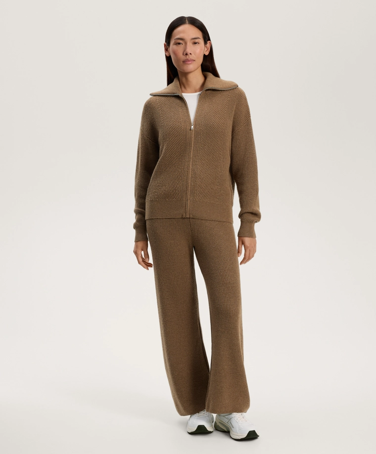 Вязаный жакет с воротником лацкан