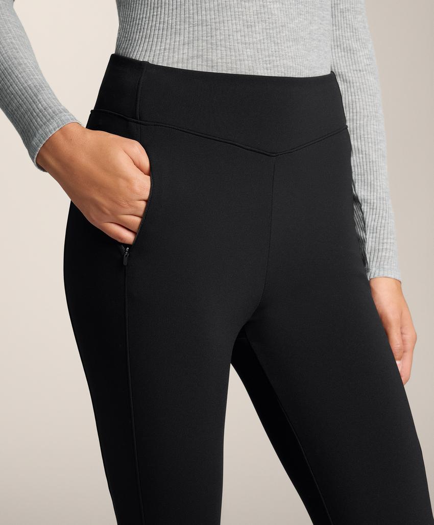 Теплые брюки с высокой посадкой и широкими штанинами и карманами