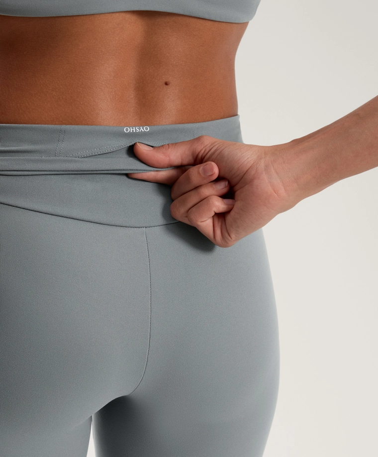 Леггинсы высокой посадки до щиколотки с боковой полосой