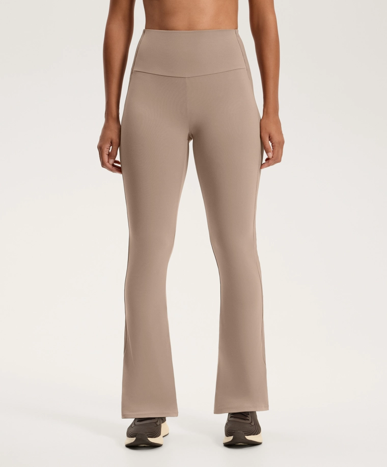 Брюки high-rise comfortlux с расклешенным кроем