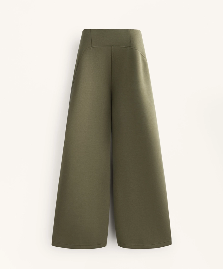 Супер высокие брюки расклешенные книзу с мягким пухом