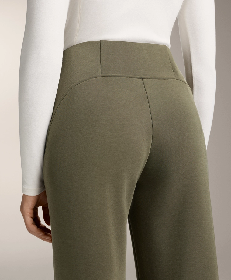 Супер высокие брюки расклешенные книзу с мягким пухом