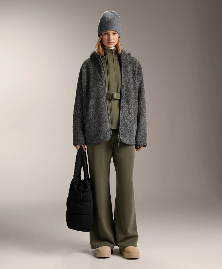 Супер высокие брюки расклешенные книзу с мягким пухом