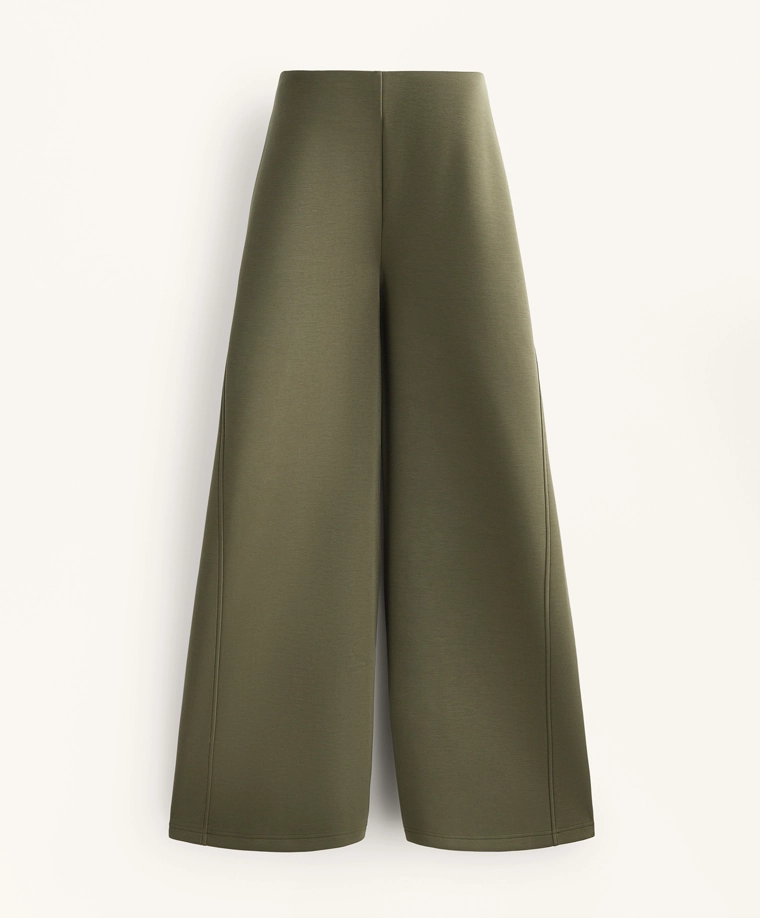 Супер высокие брюки расклешенные книзу с мягким пухом