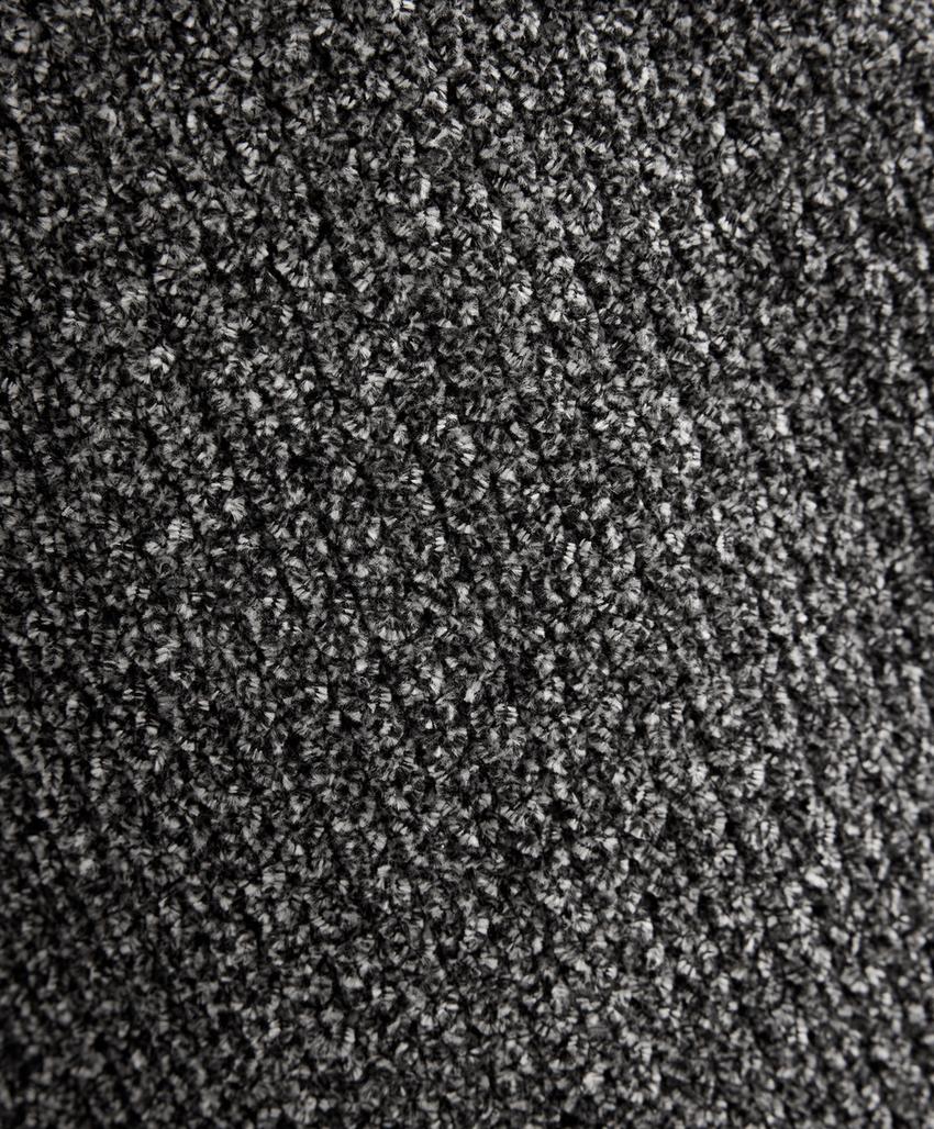 Зауженные брюки с кабельным узором