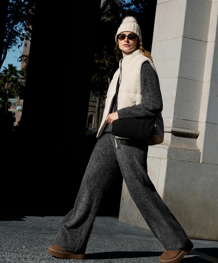 Зауженные брюки с кабельным узором