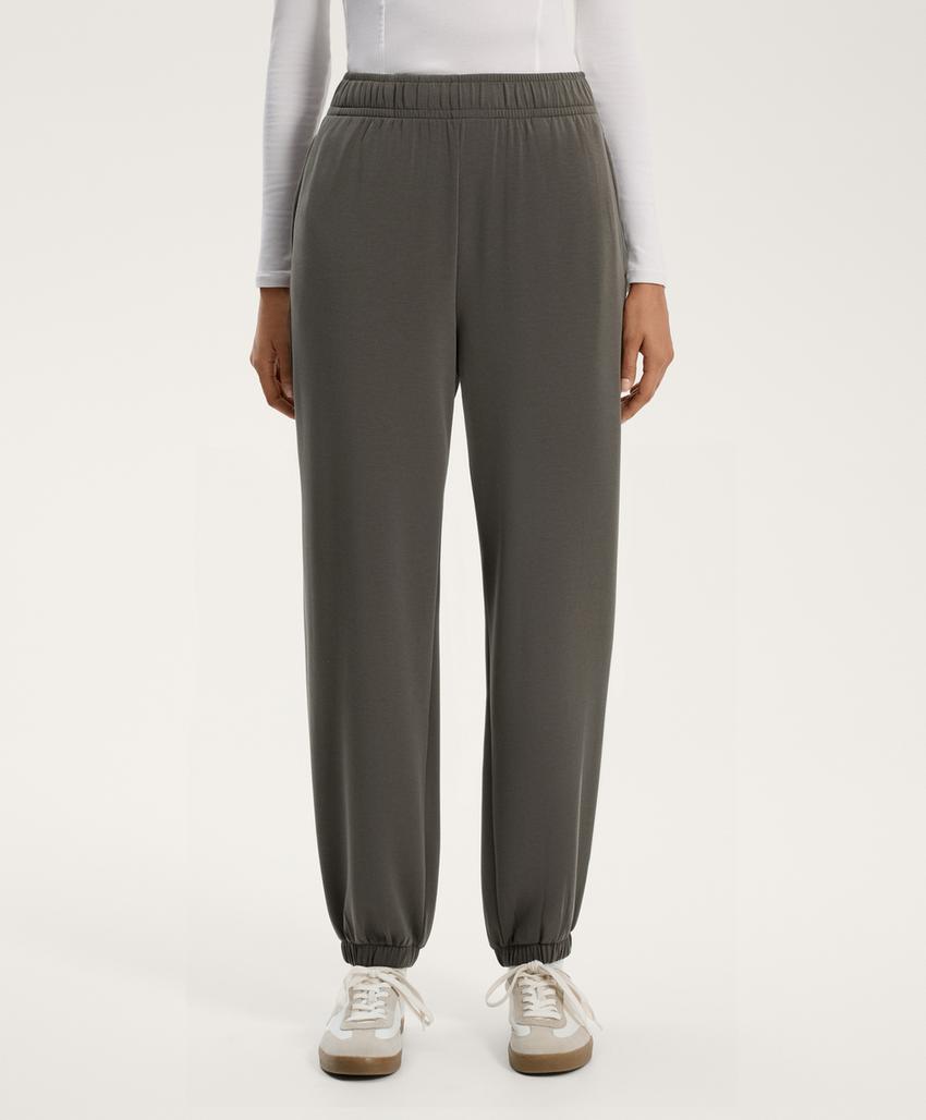 Мягкие джоггеры из модального ворса