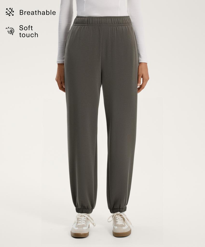 Мягкие джоггеры из модального ворса