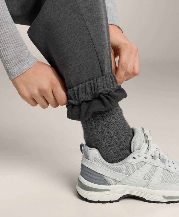 Мягкие джоггеры из меланжевого модала