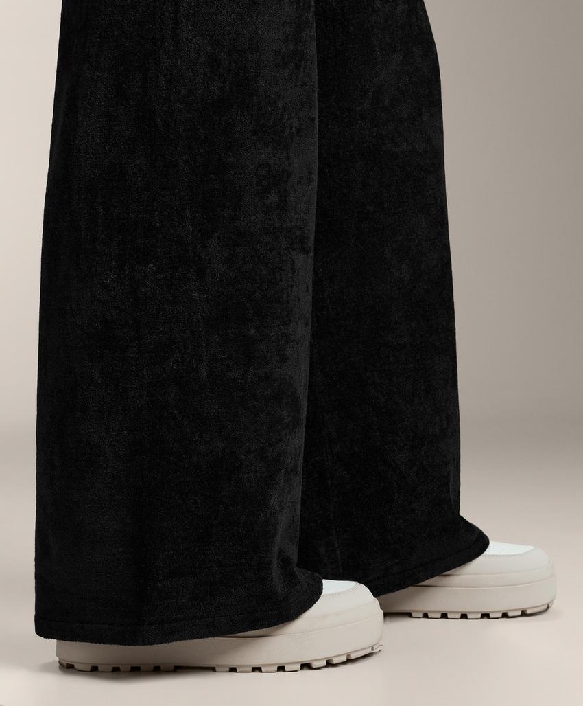 Шерстяные прямые брюки из мягкого велюра