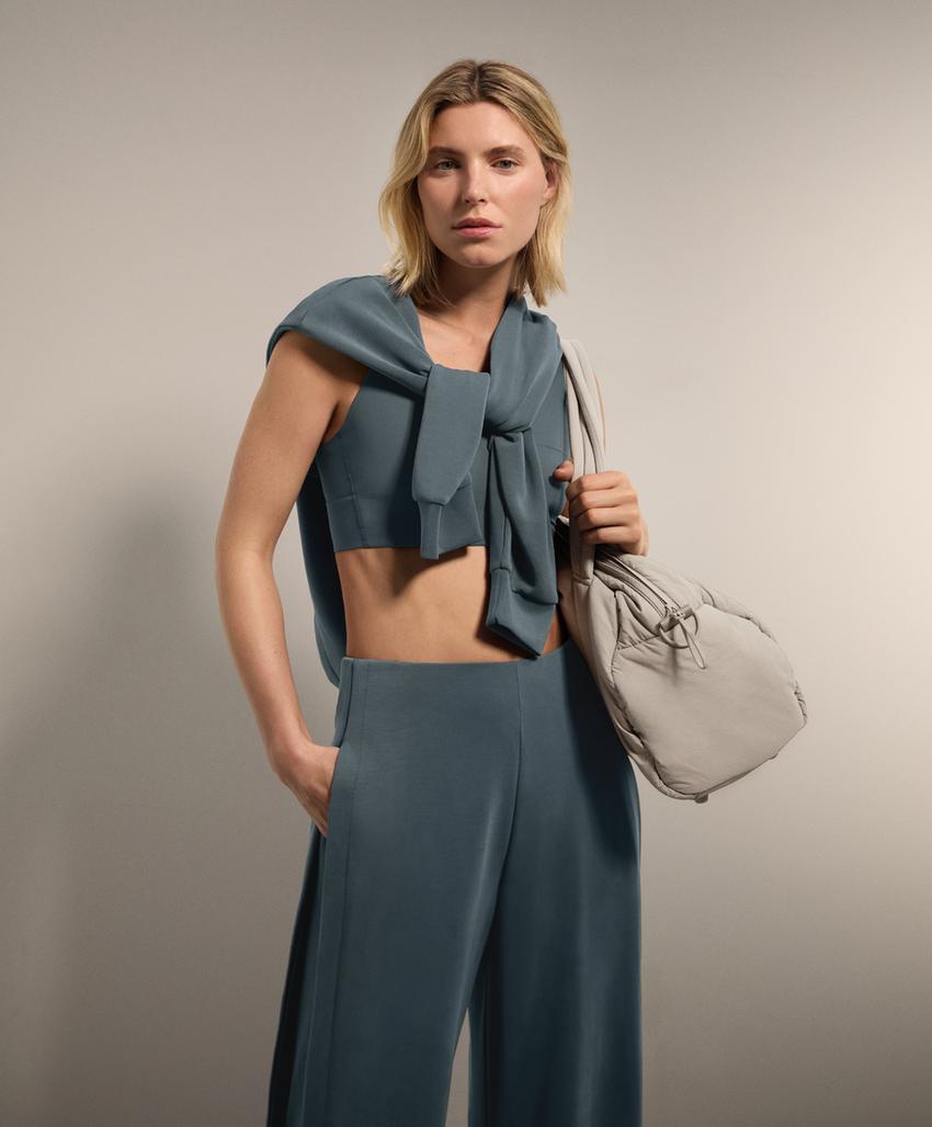 Брюки свободного кроя из мягкого модала с боковыми складками