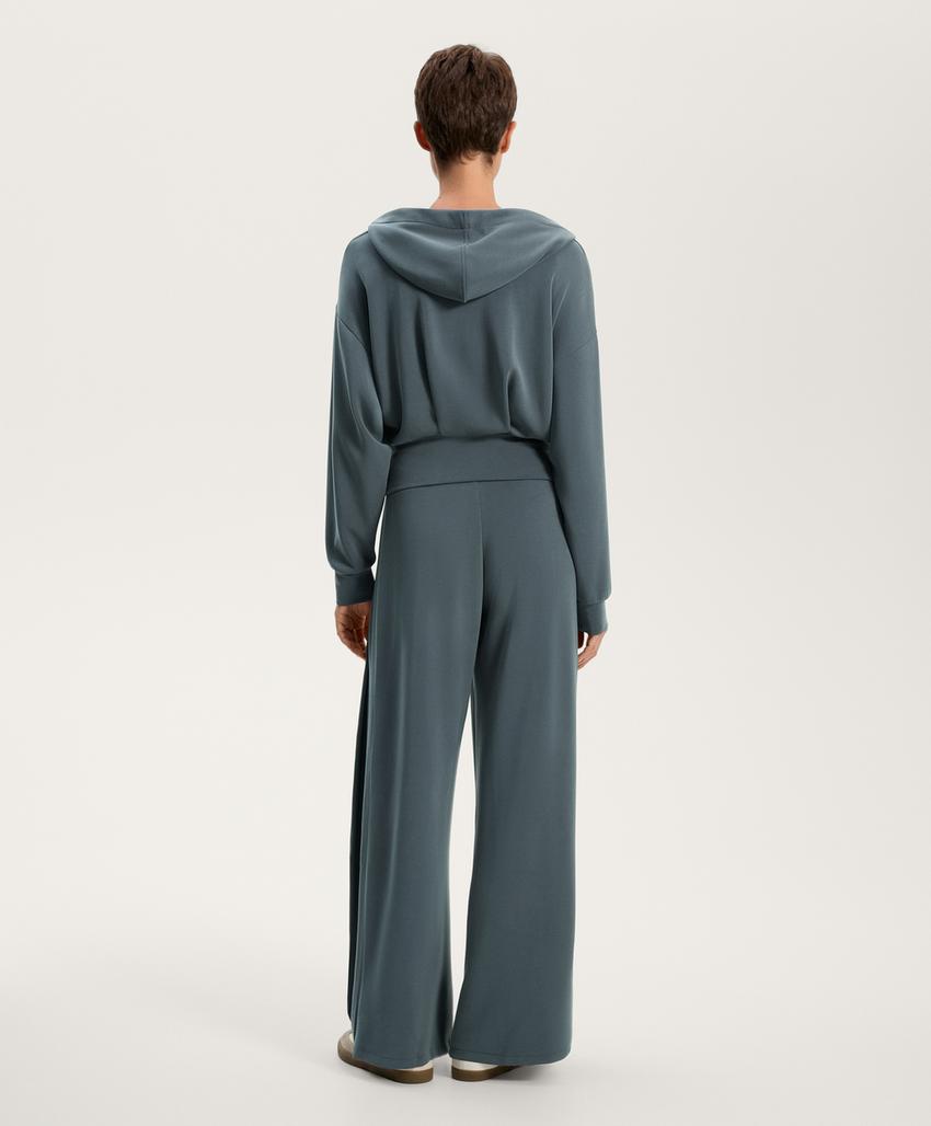 Брюки свободного кроя из мягкого модала с боковыми складками