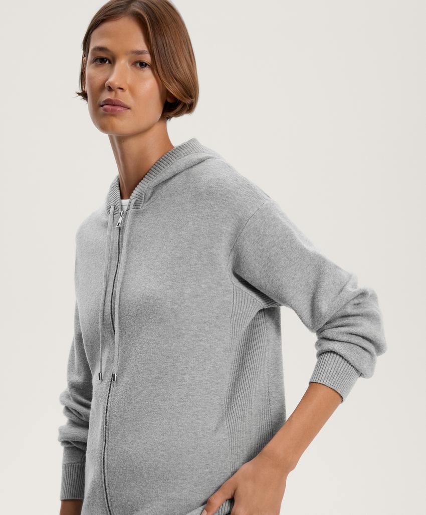 Длинный вязаный кардиган с капюшоном