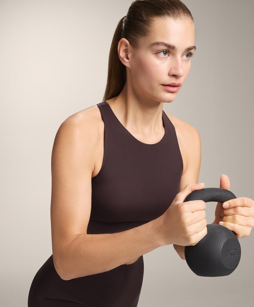 Джинсы цвета виски