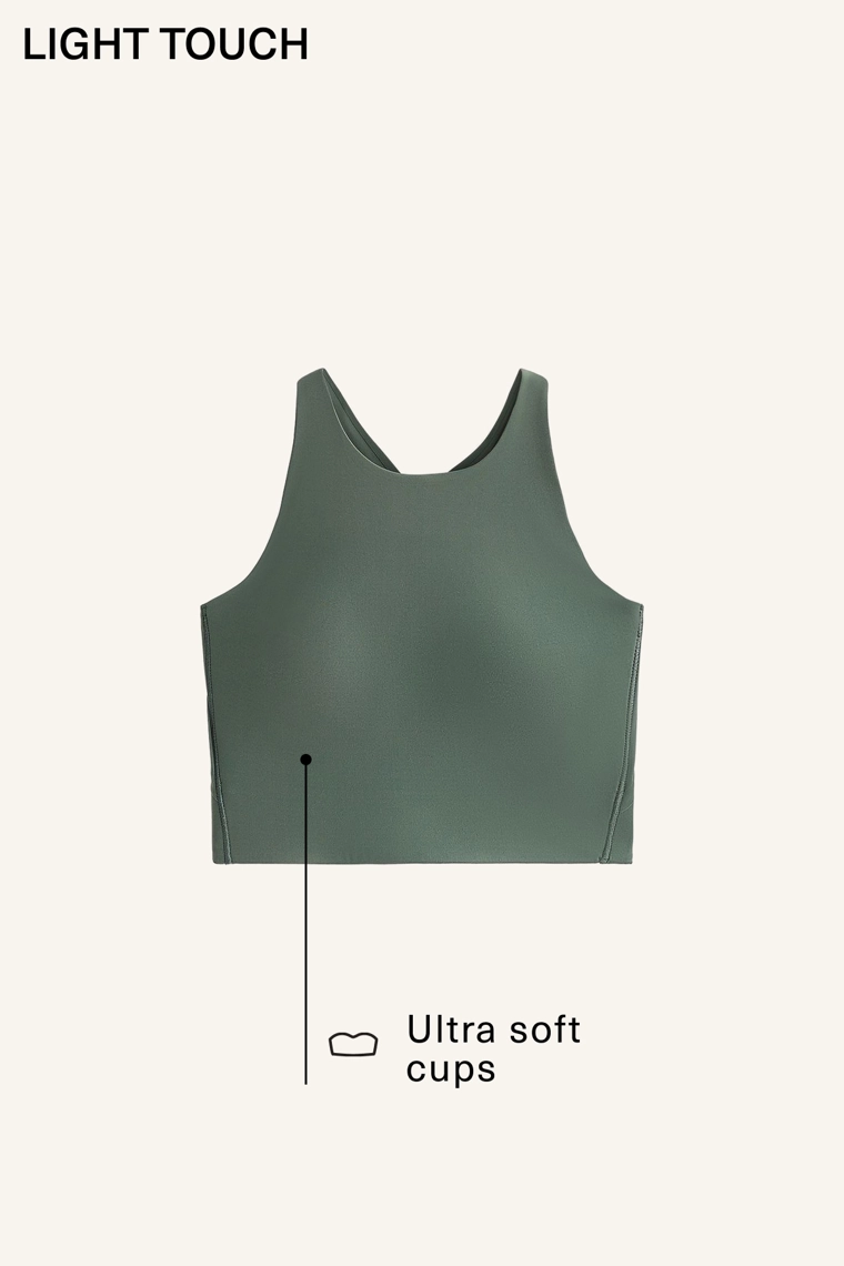 Теплый зеленый свитер