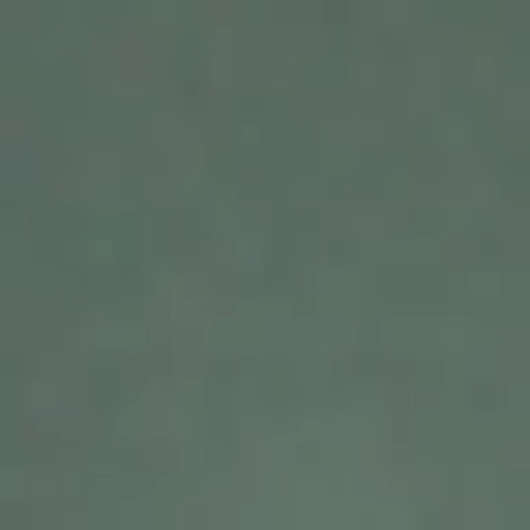 Теплый зеленый свитер