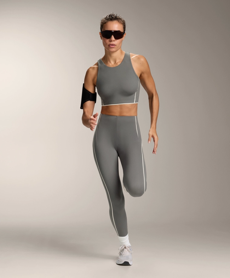 Шелковистое халатное платье