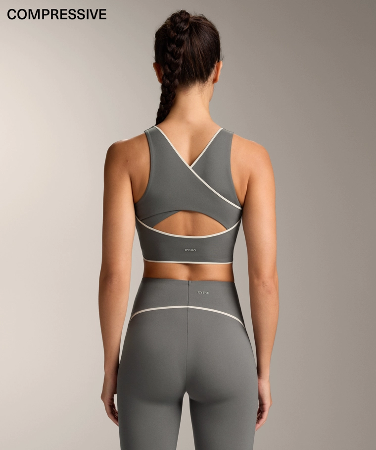 Шелковистое халатное платье