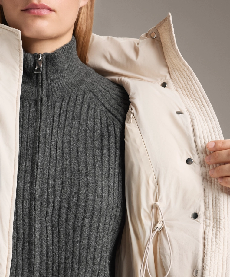 Жилетка с заполнителем из 100% пуха