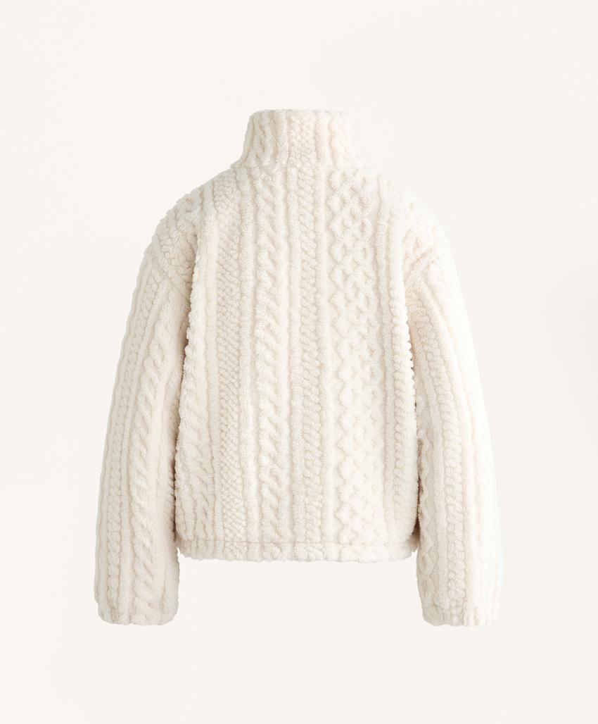 Пальто-жаккард из искусственной овчины с косами доставим в рф