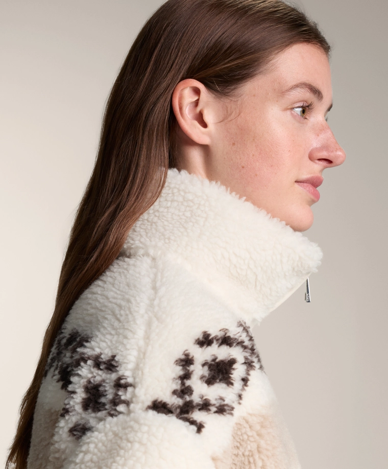 Куртка из искусственного меха оленя с высоким воротом