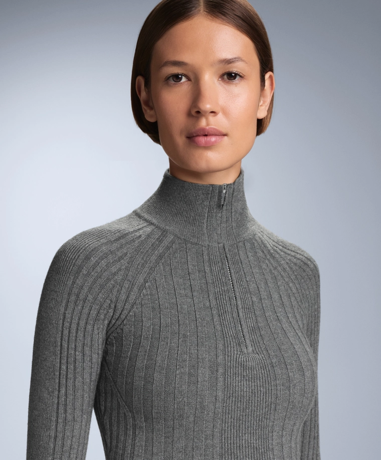 Эргономичная термобельевая футболка из ребристой вязки