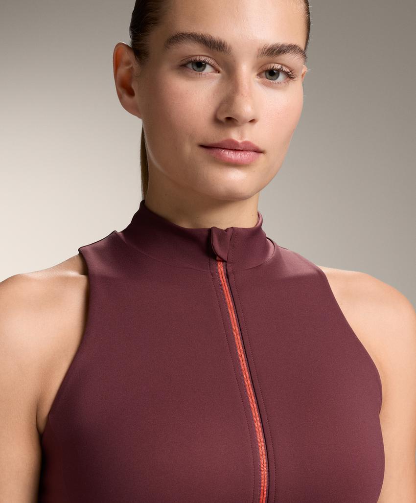 Компрессионный топ с молнией