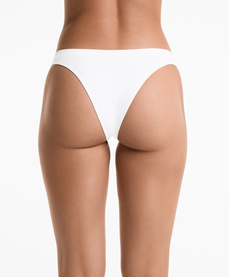 5 безшовных бразильских трусиков с мягким прикосновением